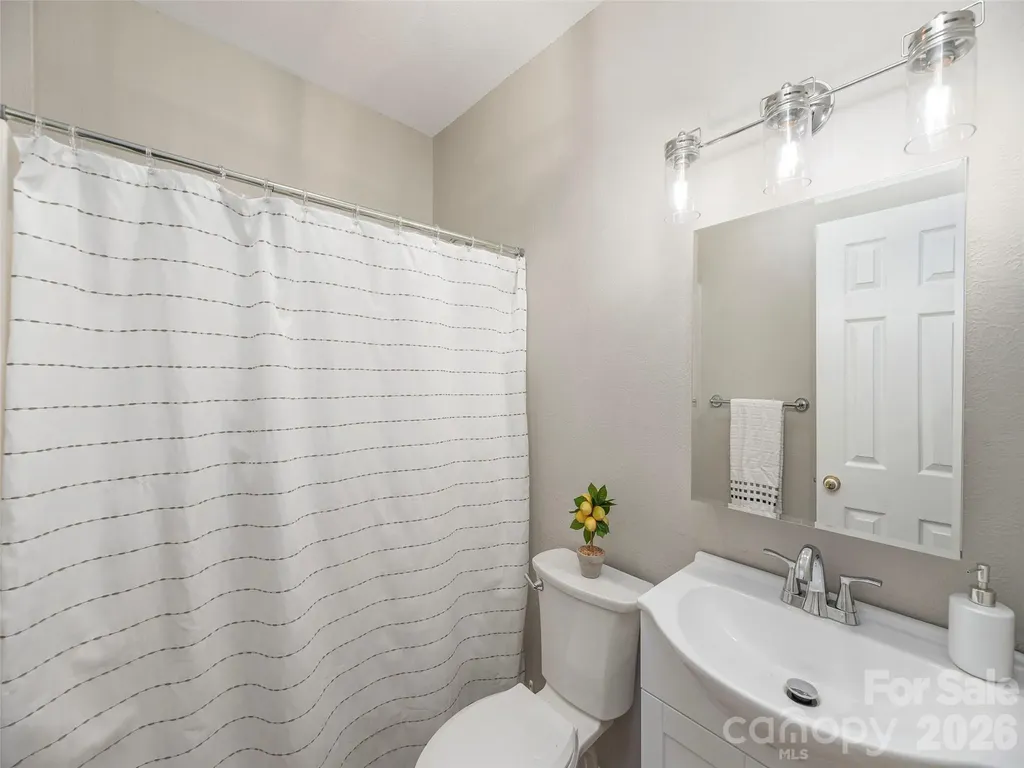 136 Assembly Street Waynesville NC 28786