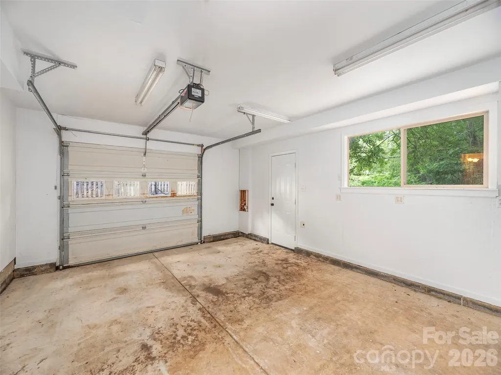 136 Assembly Street Waynesville NC 28786