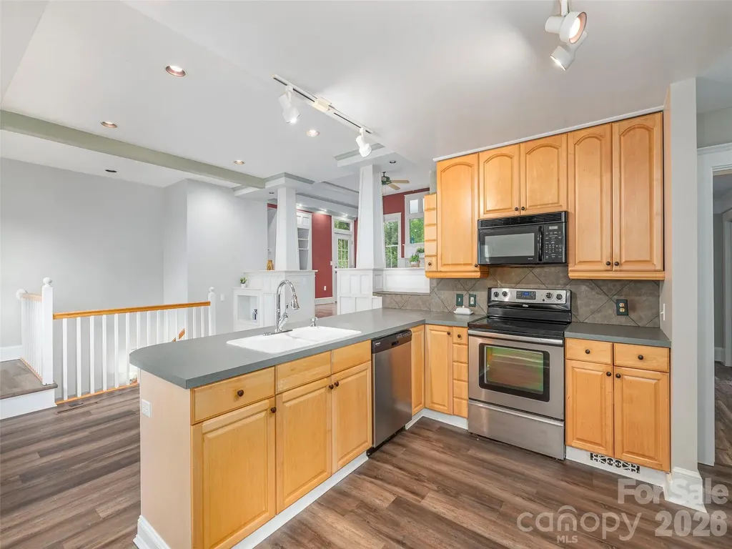 136 Assembly Street Waynesville NC 28786