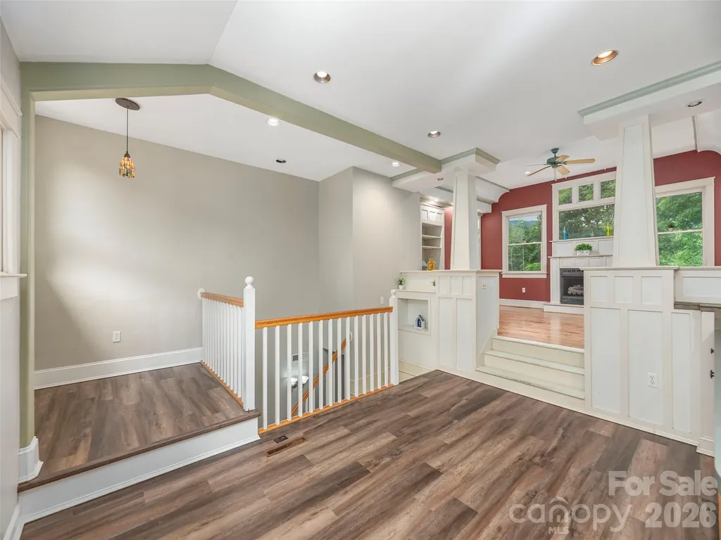 136 Assembly Street Waynesville NC 28786