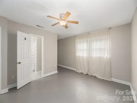136 Assembly Street Waynesville NC 28786