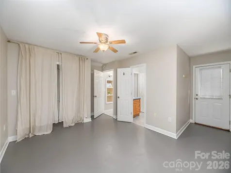 136 Assembly Street Waynesville NC 28786