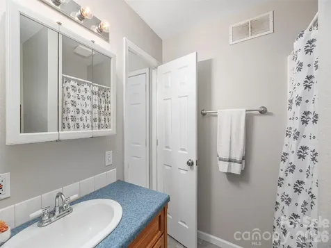136 Assembly Street Waynesville NC 28786
