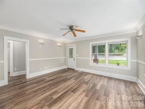 136 Assembly Street Waynesville NC 28786