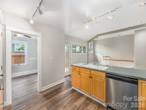 136 Assembly Street Waynesville NC 28786