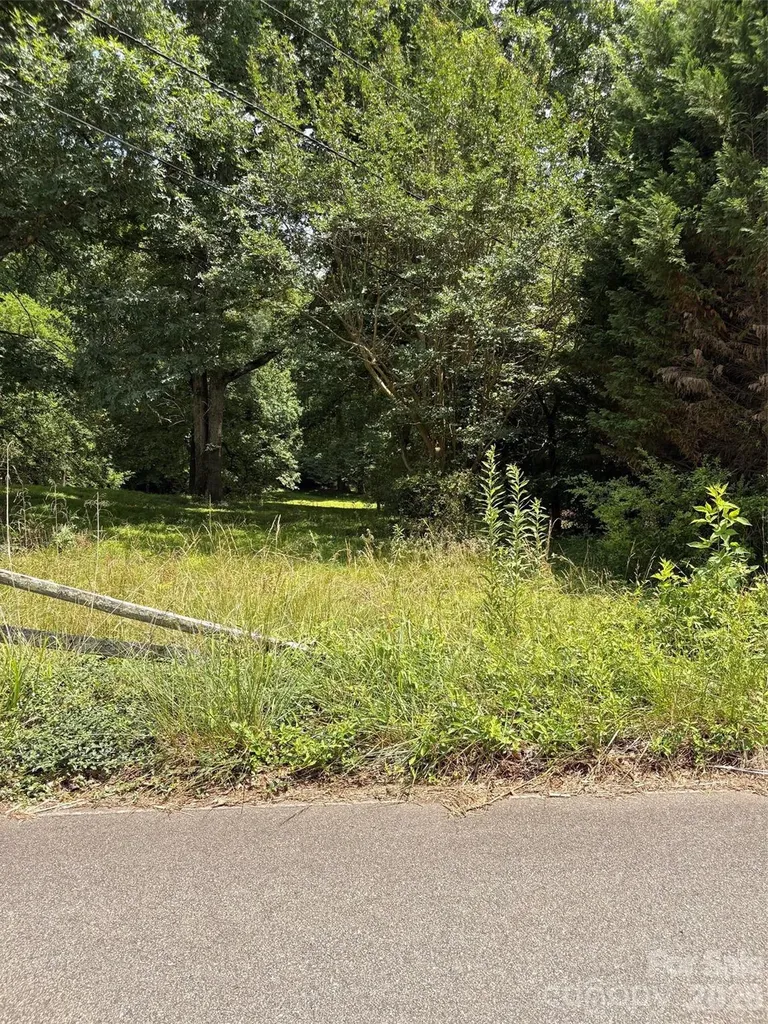 2 Acres 33rd Street Drive SE Hickory NC 28602