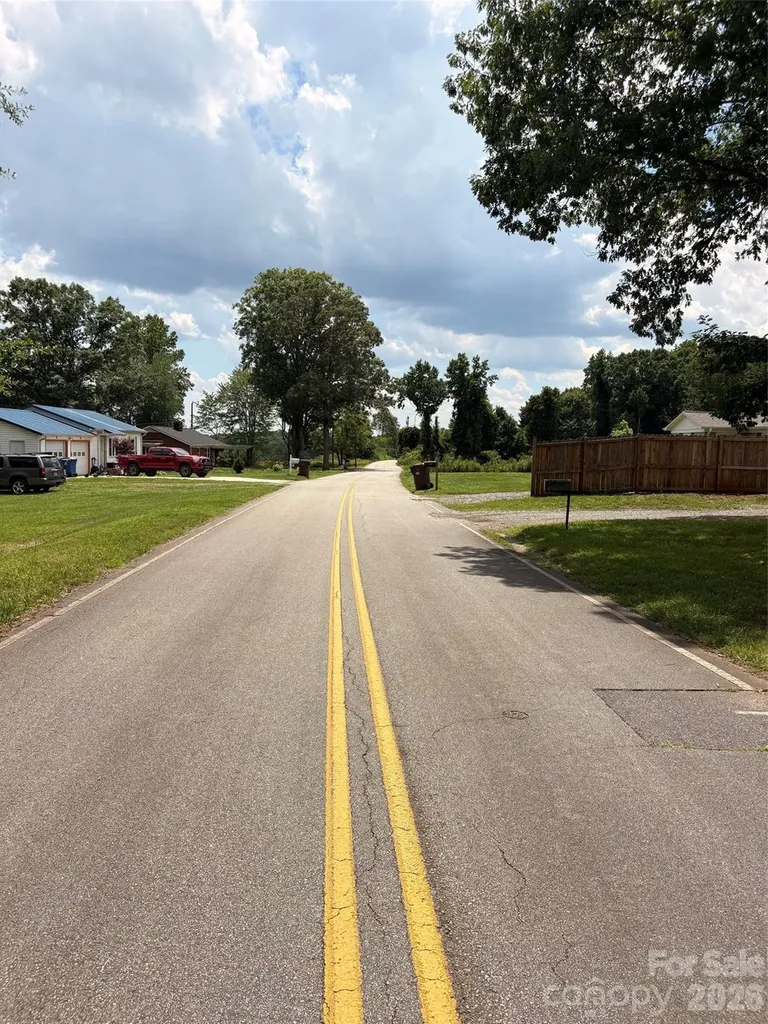 2 Acres 33rd Street Drive SE Hickory NC 28602