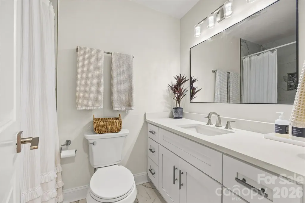 1142 Fox Run Drive Charlotte NC 28212