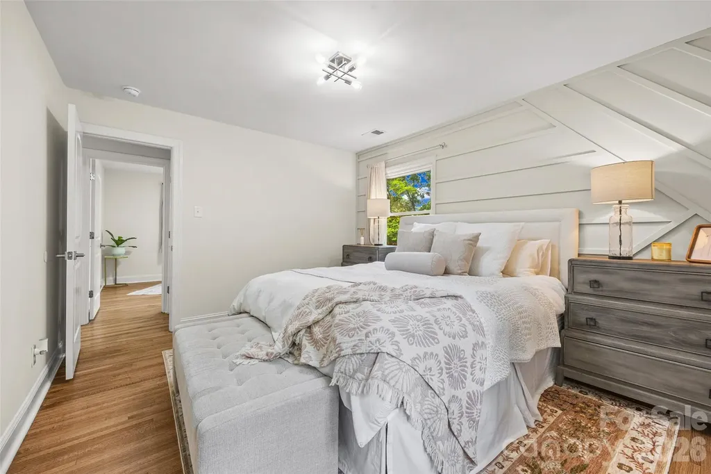 1142 Fox Run Drive Charlotte NC 28212