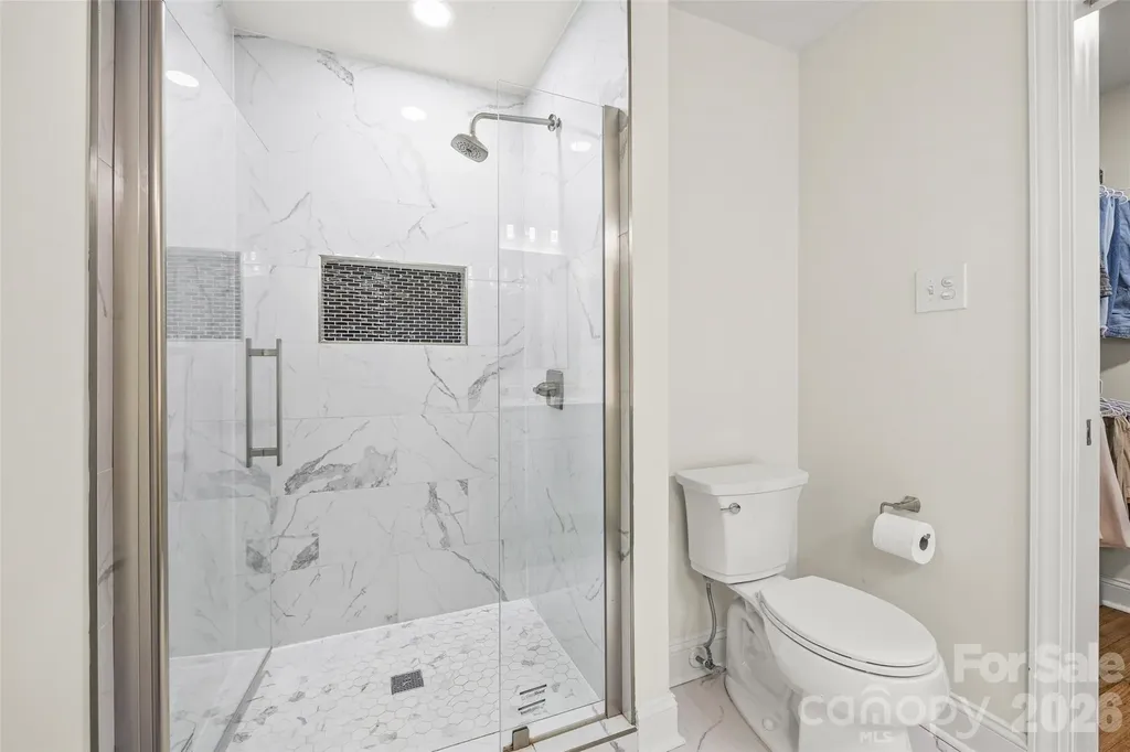 1142 Fox Run Drive Charlotte NC 28212