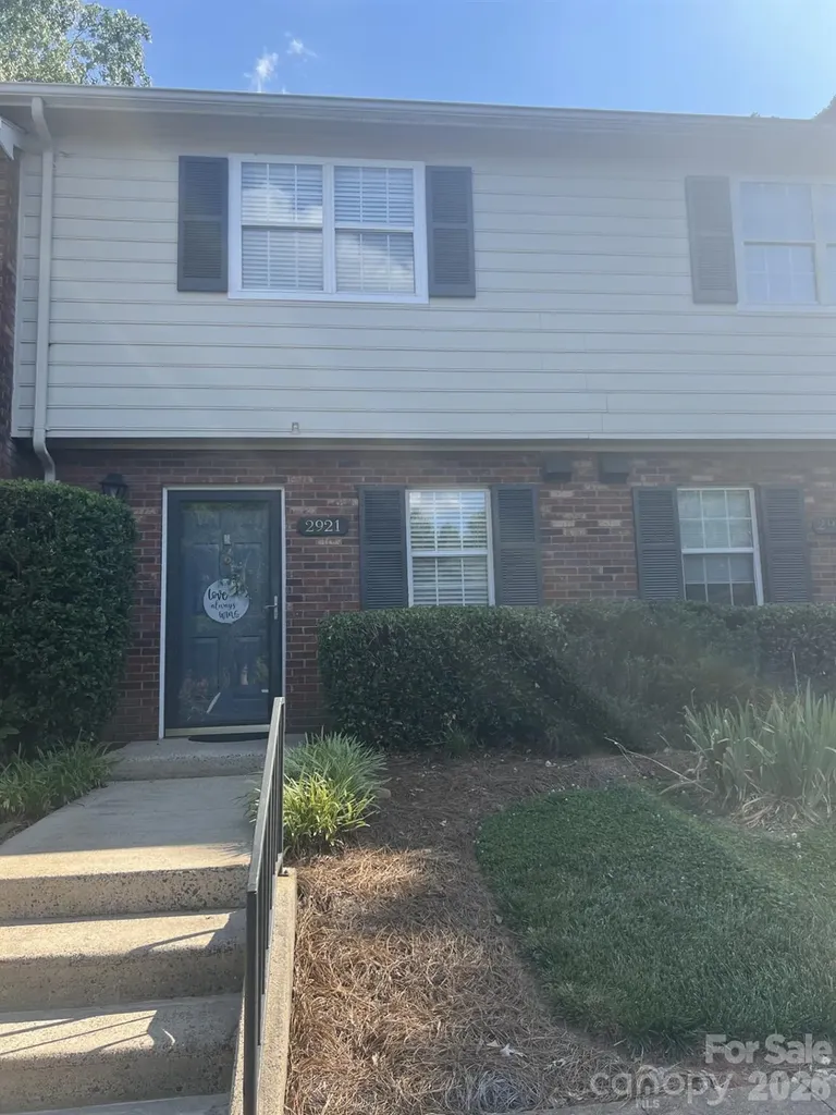 2921 Heathstead Place Charlotte NC 28210