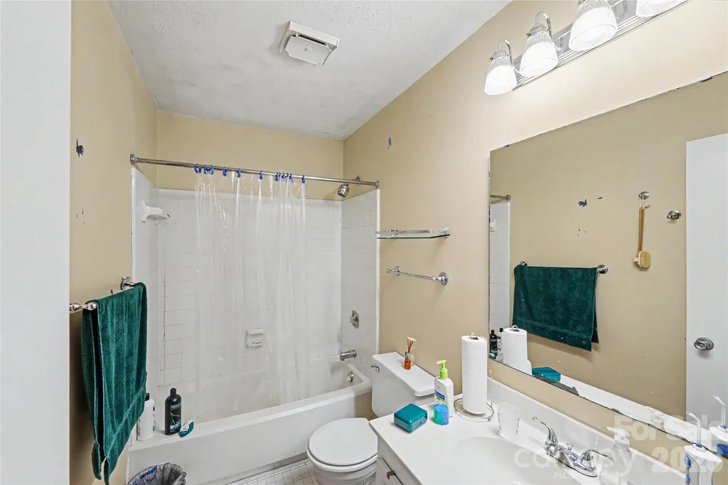 2921 Heathstead Place Charlotte NC 28210