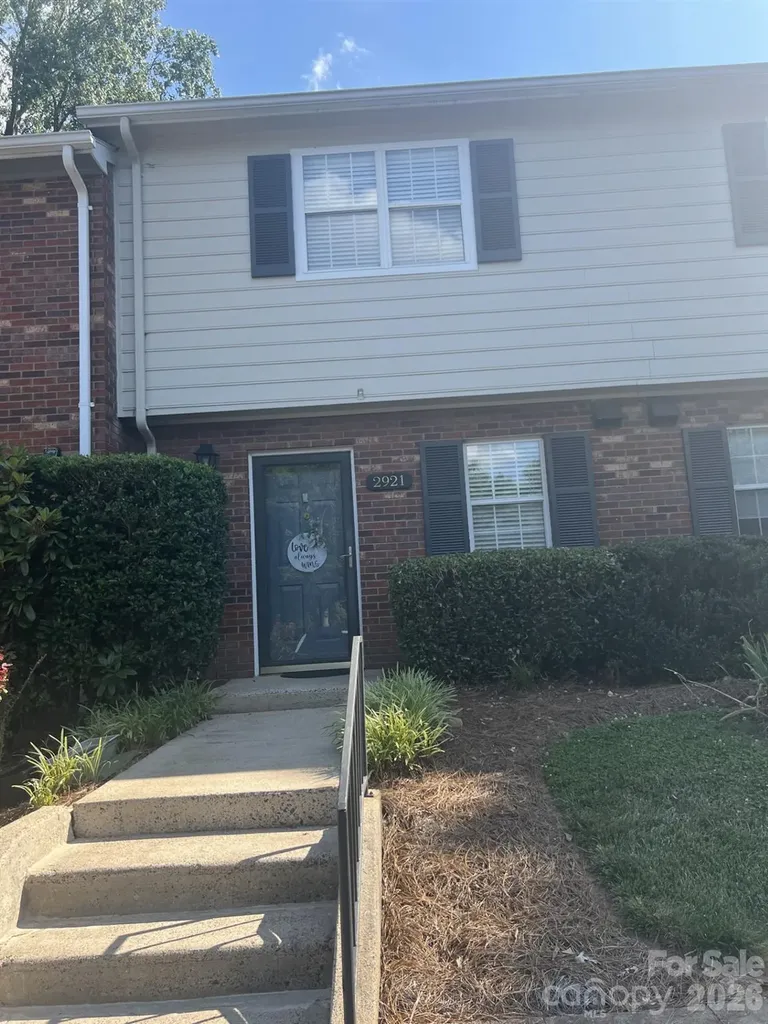 2921 Heathstead Place Charlotte NC 28210