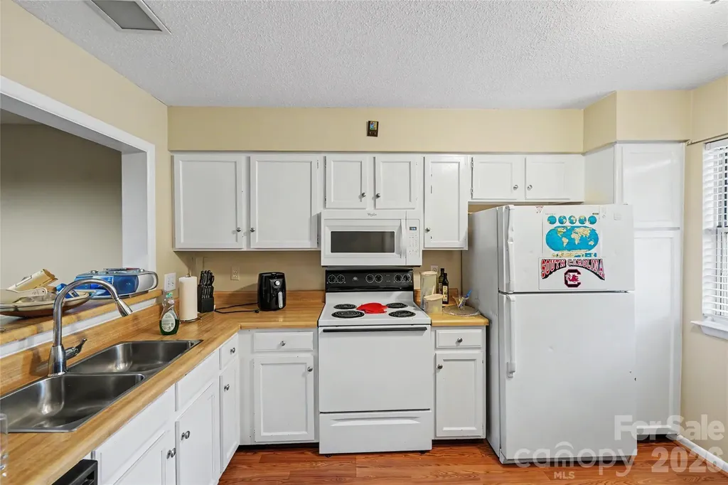 2921 Heathstead Place Charlotte NC 28210