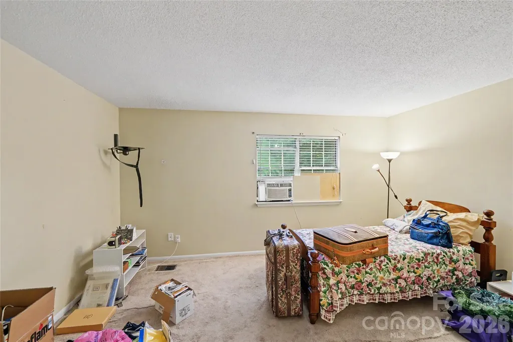 2921 Heathstead Place Charlotte NC 28210