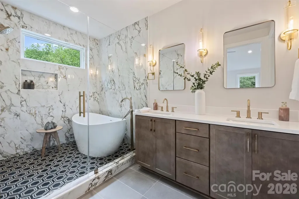 2701 Catalina Avenue Charlotte NC 28206