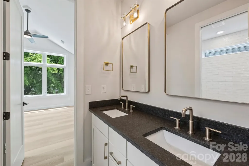 2701 Catalina Avenue Charlotte NC 28206