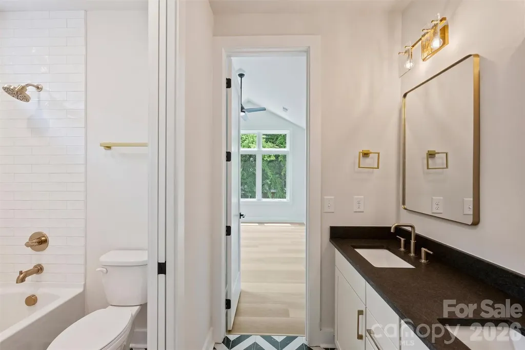 2701 Catalina Avenue Charlotte NC 28206