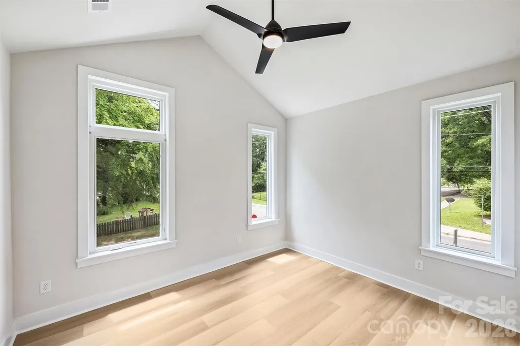 2701 Catalina Avenue Charlotte NC 28206