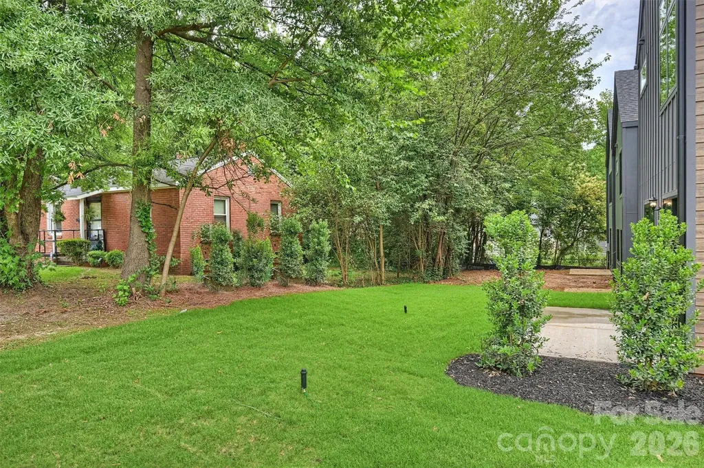 2701 Catalina Avenue Charlotte NC 28206