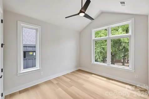 2701 Catalina Avenue Charlotte NC 28206