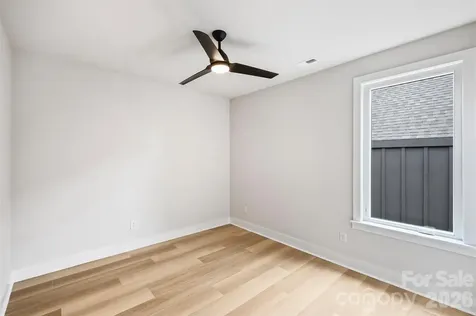 2701 Catalina Avenue Charlotte NC 28206