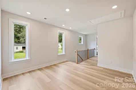2701 Catalina Avenue Charlotte NC 28206