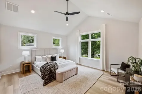 2701 Catalina Avenue Charlotte NC 28206