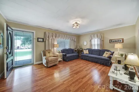 215 W Stevens Street Kershaw SC 29067