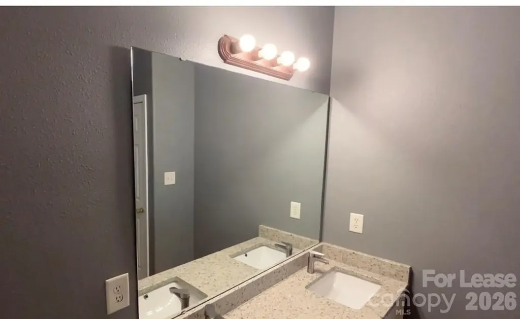 8267 Carob Tree Lane Charlotte NC 28215