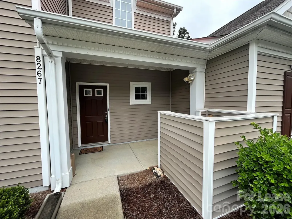 8267 Carob Tree Lane Charlotte NC 28215