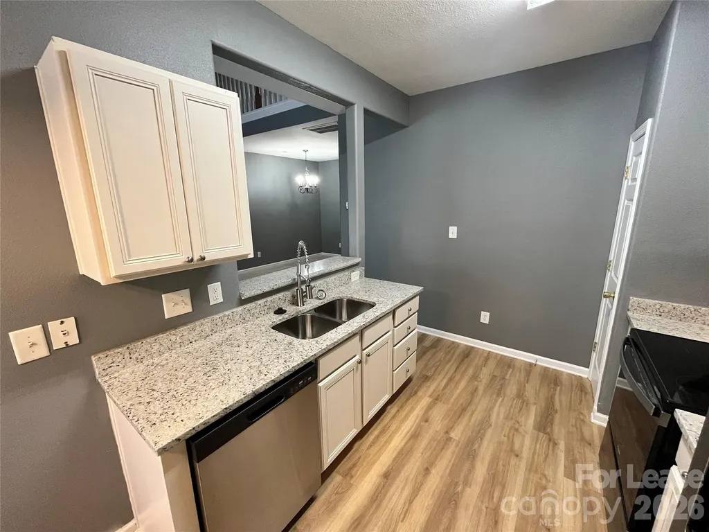 8267 Carob Tree Lane Charlotte NC 28215