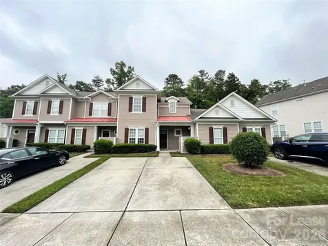 8267 Carob Tree Lane Charlotte NC 28215