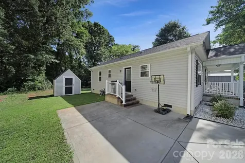 362 Sharpe Street Mooresville NC 28115