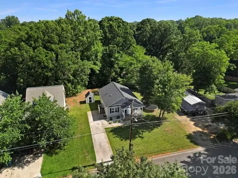 362 Sharpe Street Mooresville NC 28115