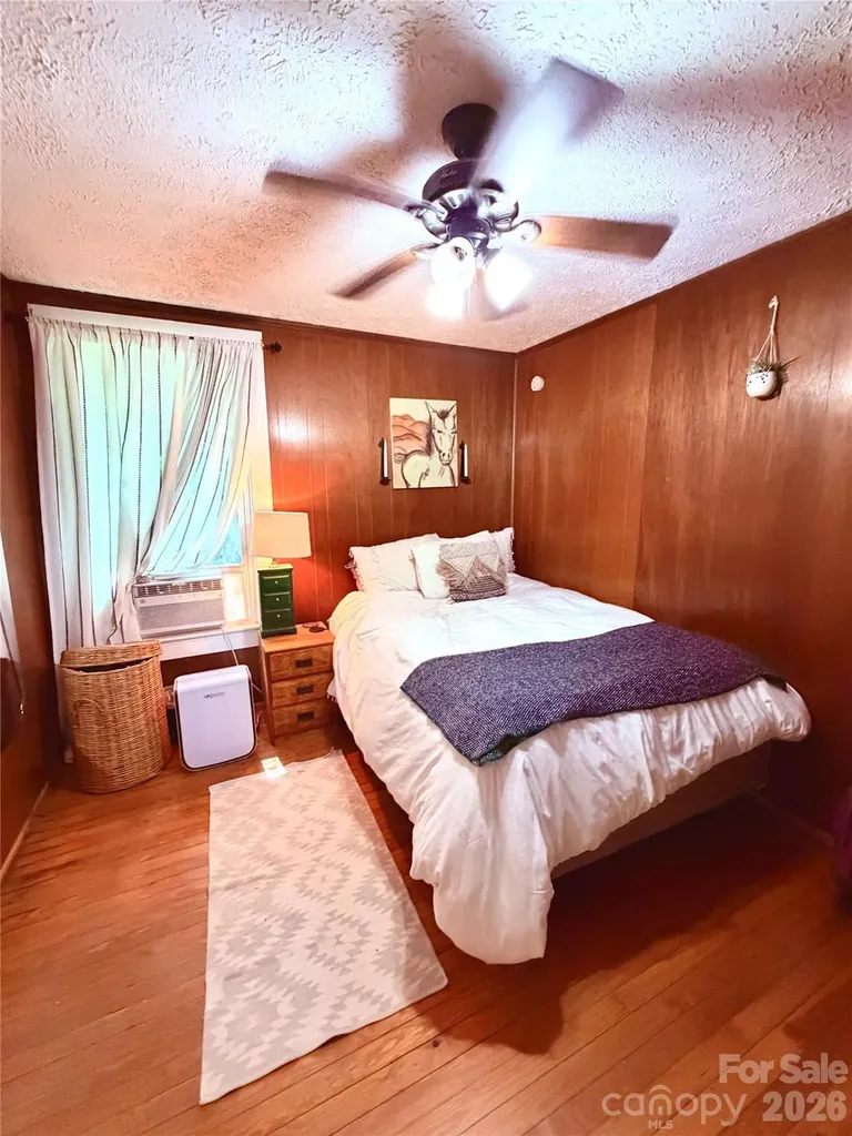 14 Border Street Black Mountain NC 28711
