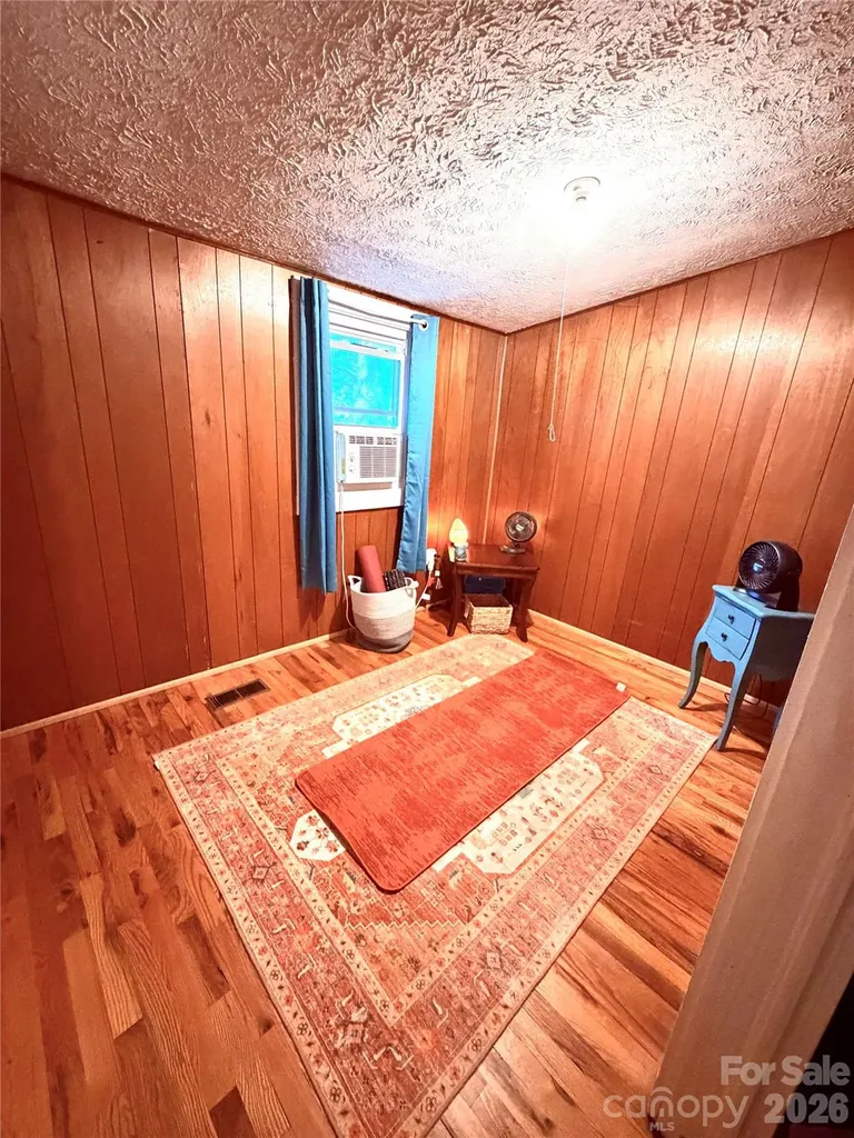 14 Border Street Black Mountain NC 28711