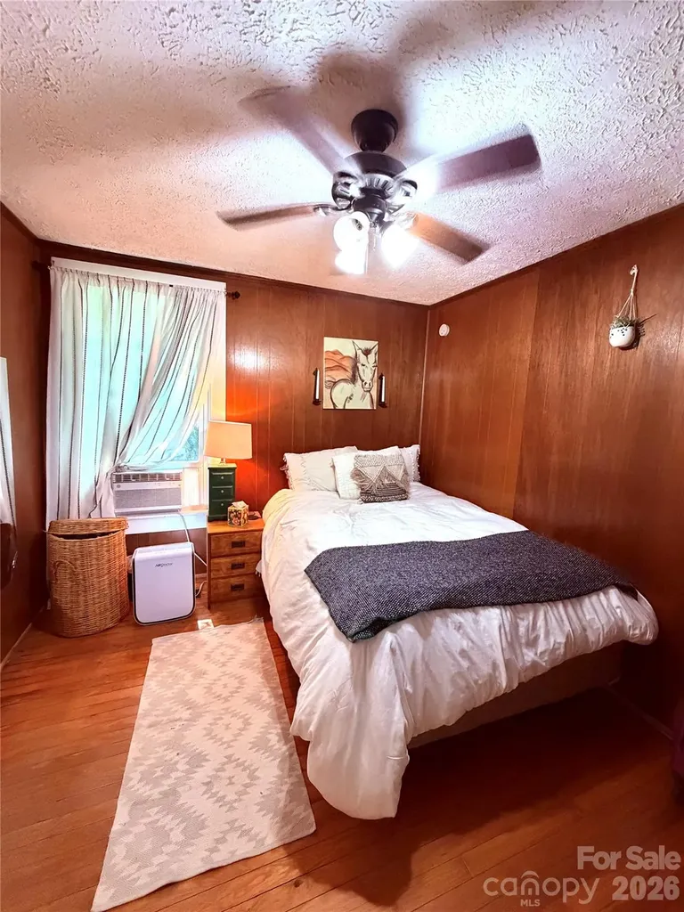 14 Border Street Black Mountain NC 28711