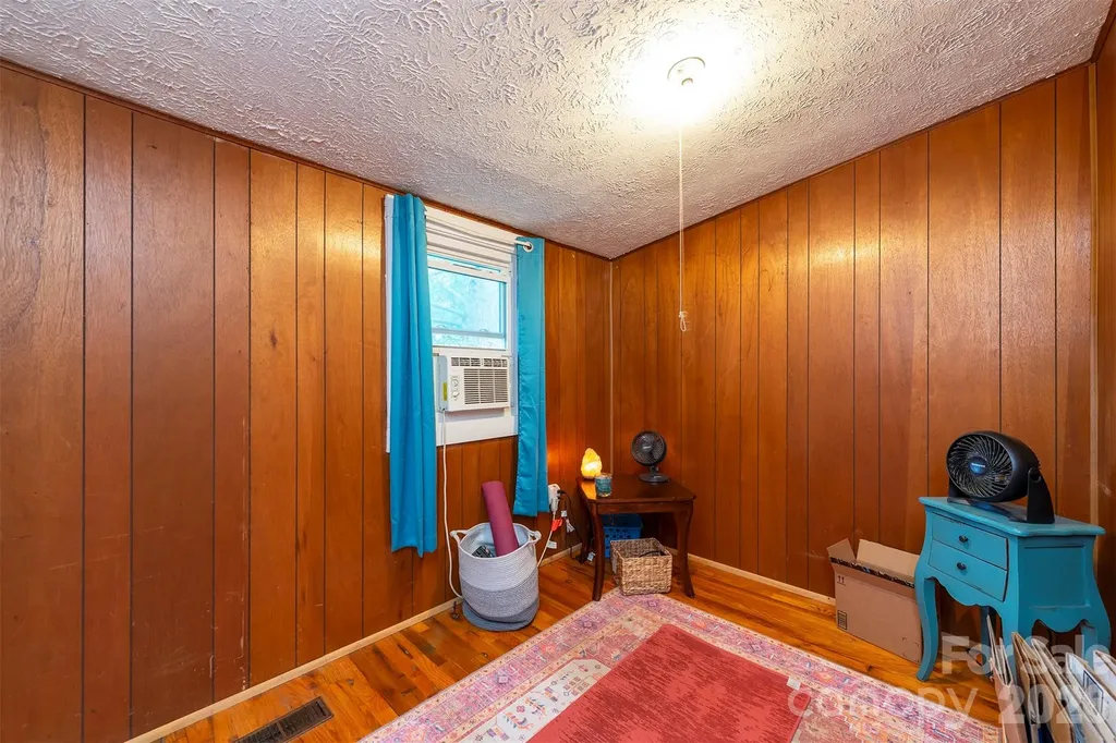14 Border Street Black Mountain NC 28711