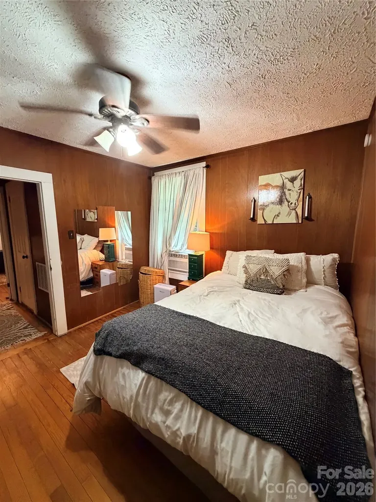 14 Border Street Black Mountain NC 28711