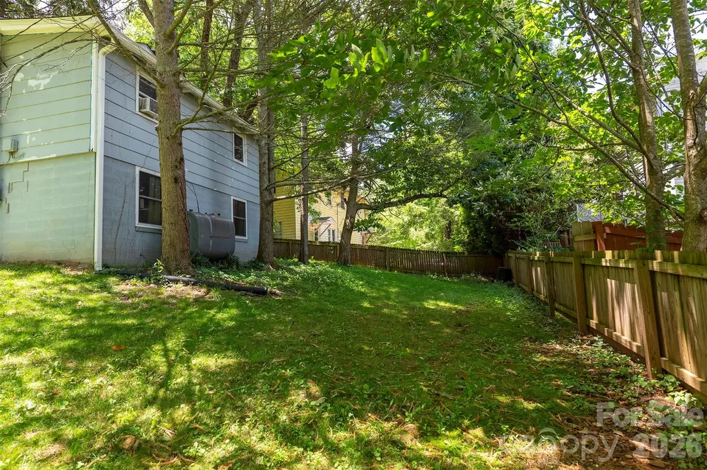 14 Border Street Black Mountain NC 28711