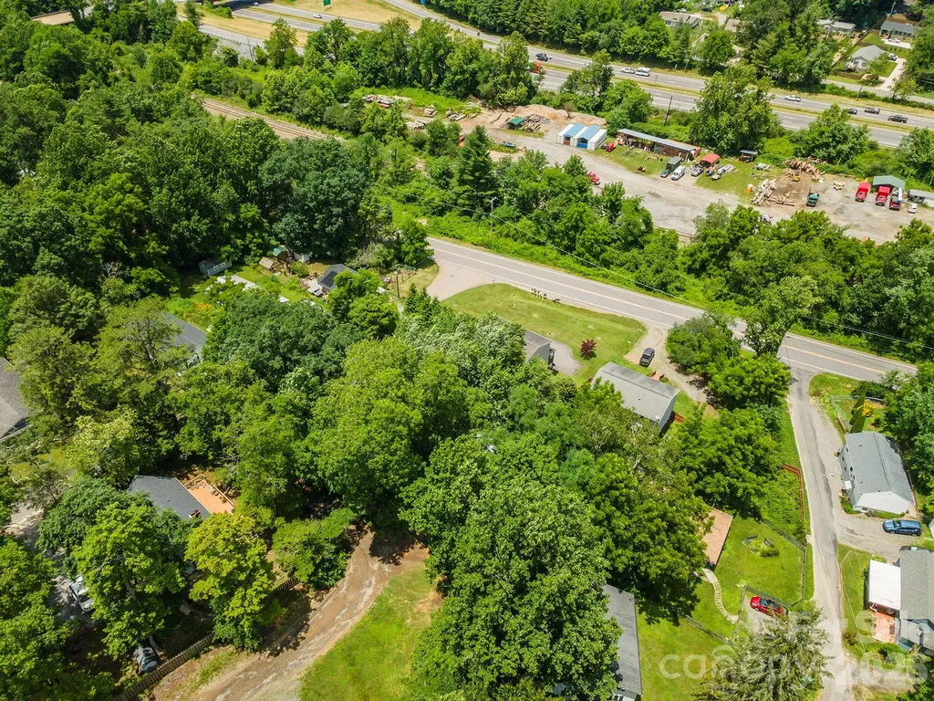 14 Border Street Black Mountain NC 28711