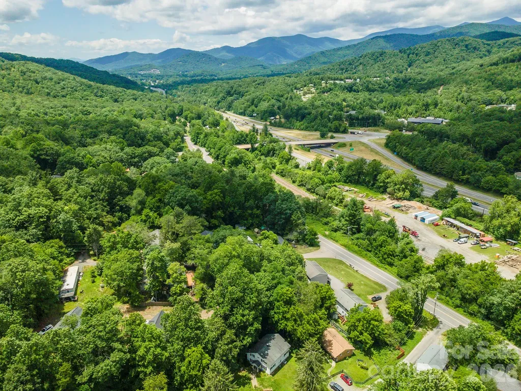14 Border Street Black Mountain NC 28711