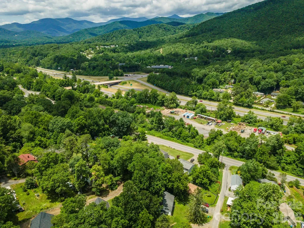 14 Border Street Black Mountain NC 28711