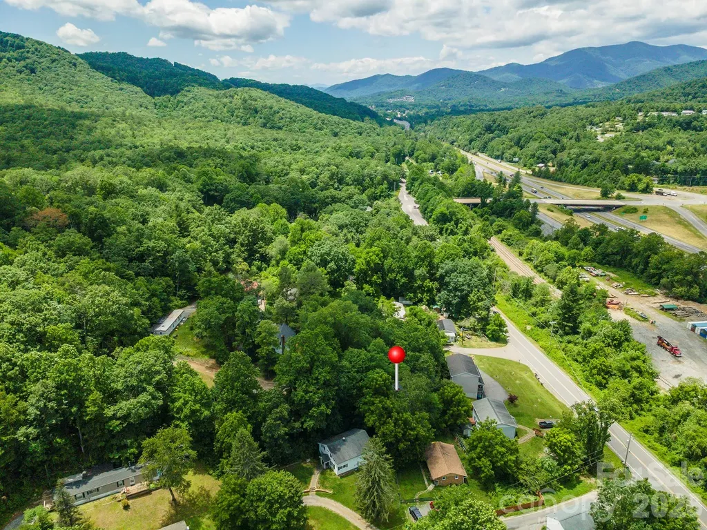 14 Border Street Black Mountain NC 28711