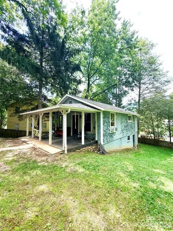14 Border Street Black Mountain NC 28711