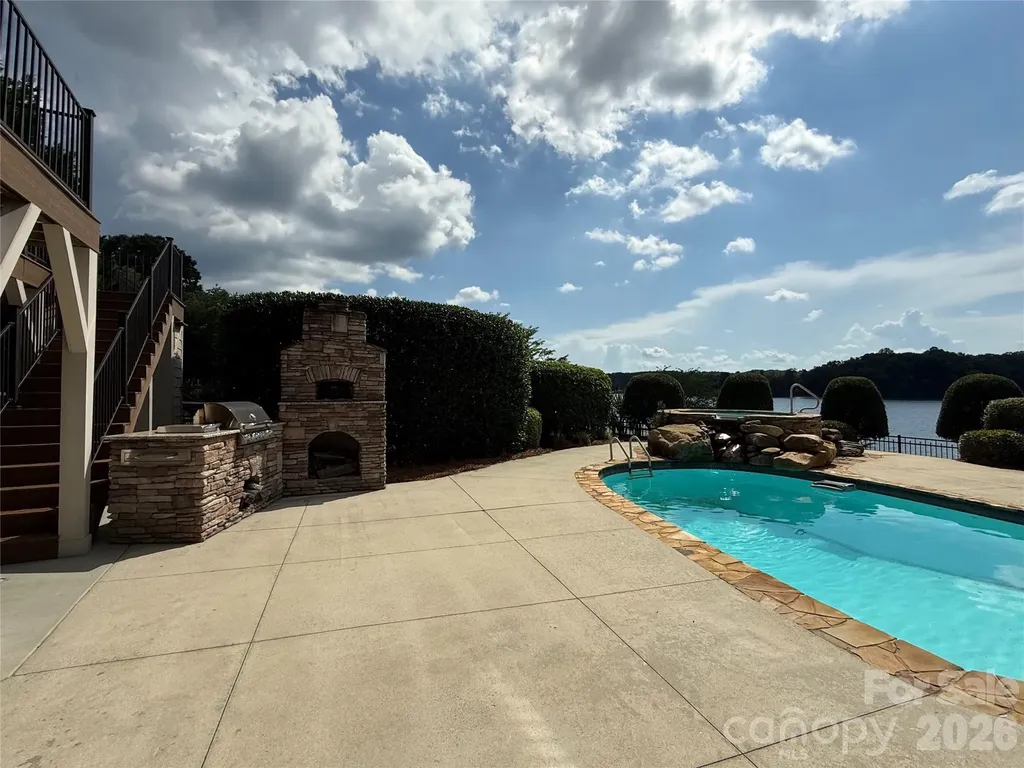 263 Quiet Waters Road Belmont NC 28012
