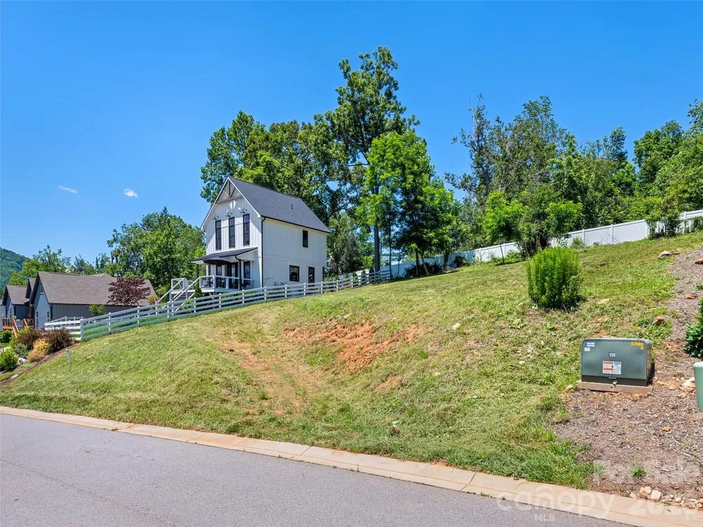 145 Meadow Breeze Road Arden NC 28704