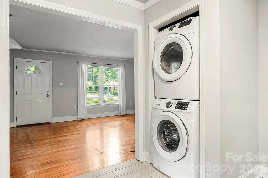 5027 Erickson Road Charlotte NC 28205