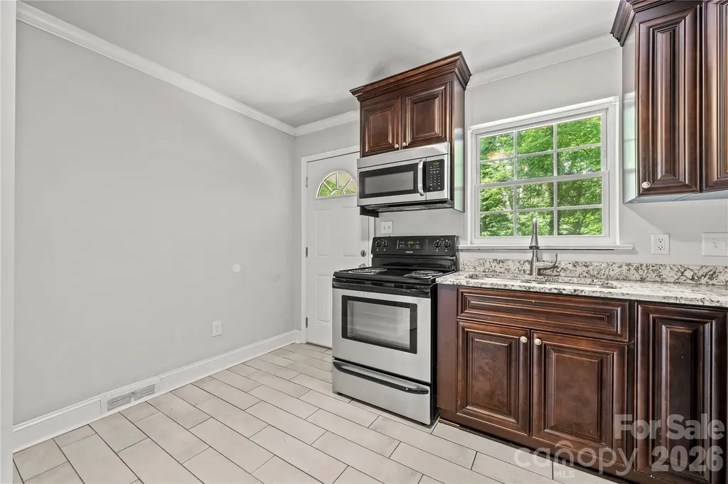 5027 Erickson Road Charlotte NC 28205